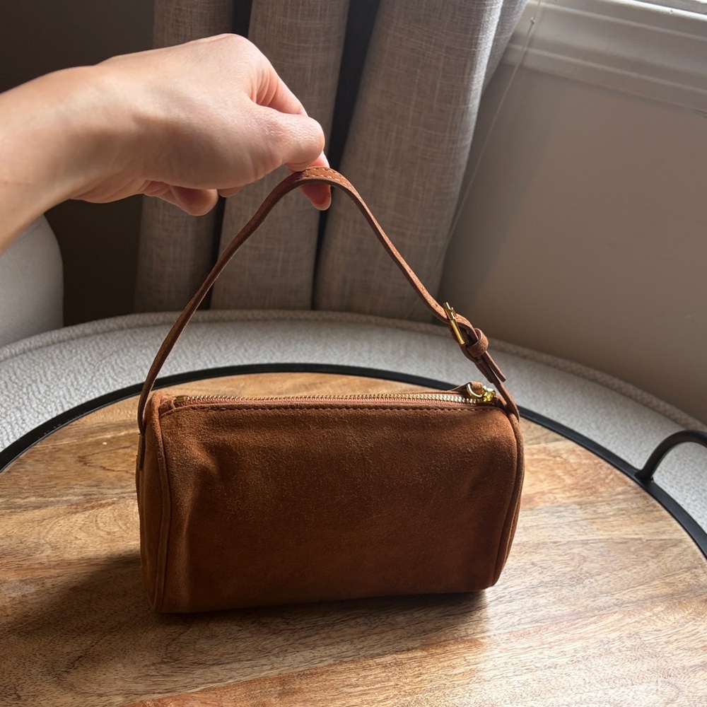 THE ROW
Suede 90's Bag Camel bag